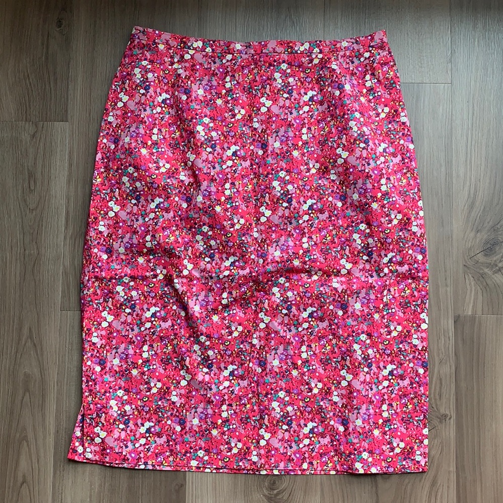 Vintage BCBG pink pencil skirt-size 8